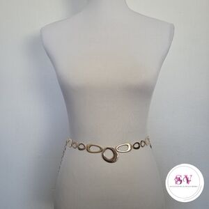 Gold Chain Belt With Oval Accent